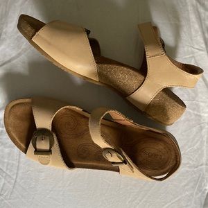 Taos sandals